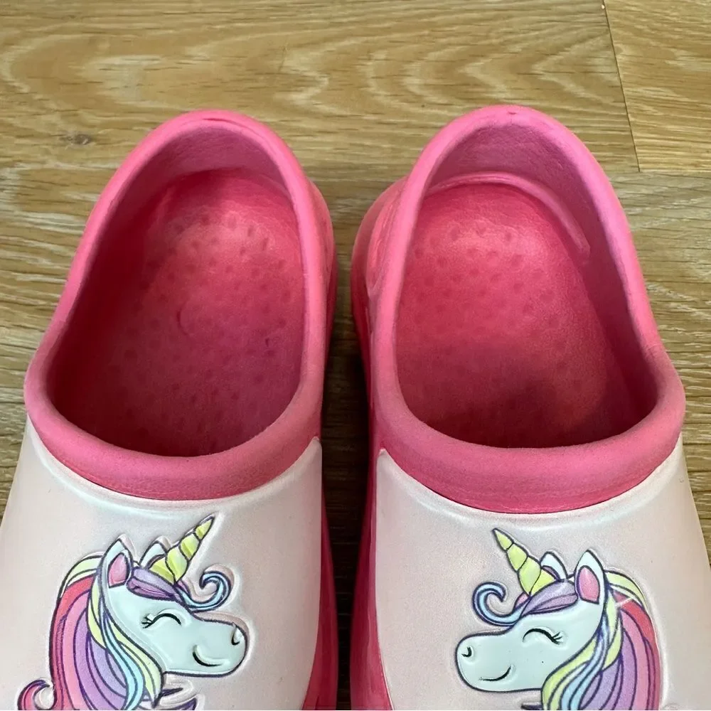 Swiggles Pink Unicorn Girls Size 5/6 Slip On Clogs